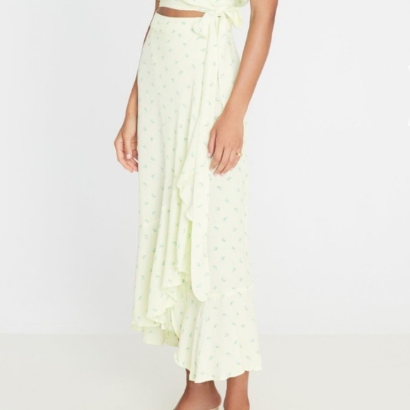 Faithfull the Brand Rare Aubrie Wrap Bow skirt in Bisset Yellow Aqua floral Sz S - Picture 3 of 16
